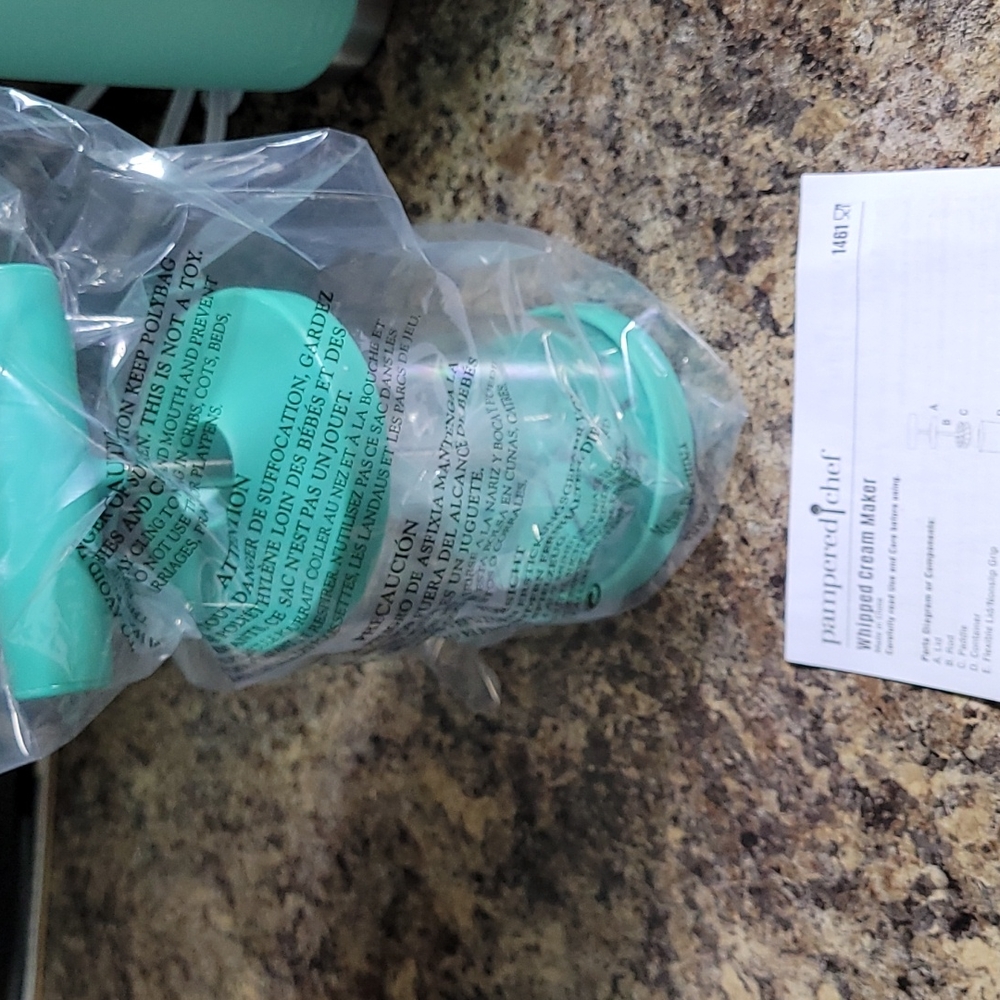 Pampered chef whipped cream maker